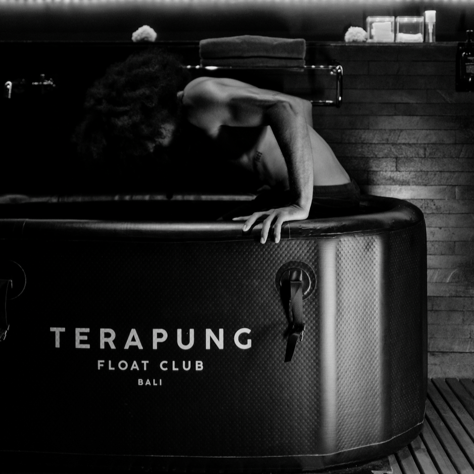 Private Infrared Sauna & Cold Plunge Suite